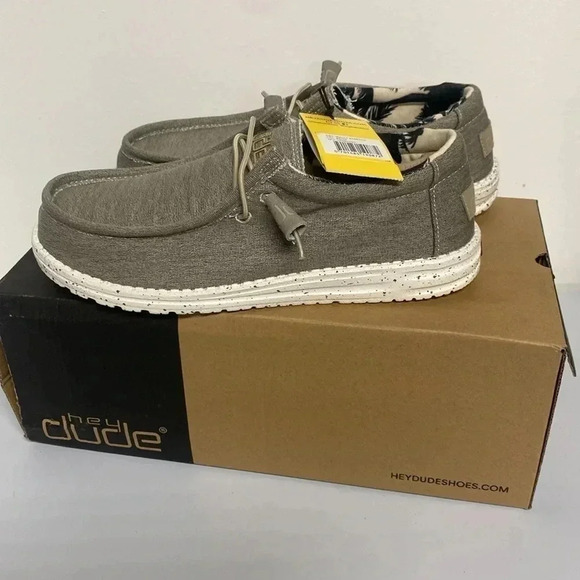 Hey Dude Wally Stretch Casual Shoes Mens 8 Beige Slip On Comfort Sneakers - Picture 2 of 4